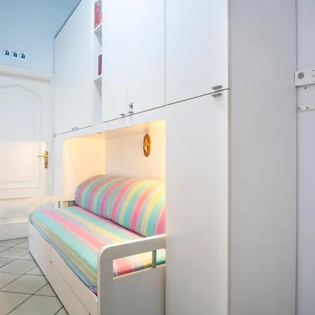 Pirinoli Apartment